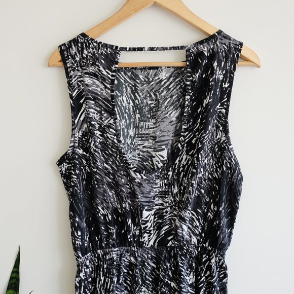 Jacqueline deYong sleeveless open back dress - Picture 9 of 14